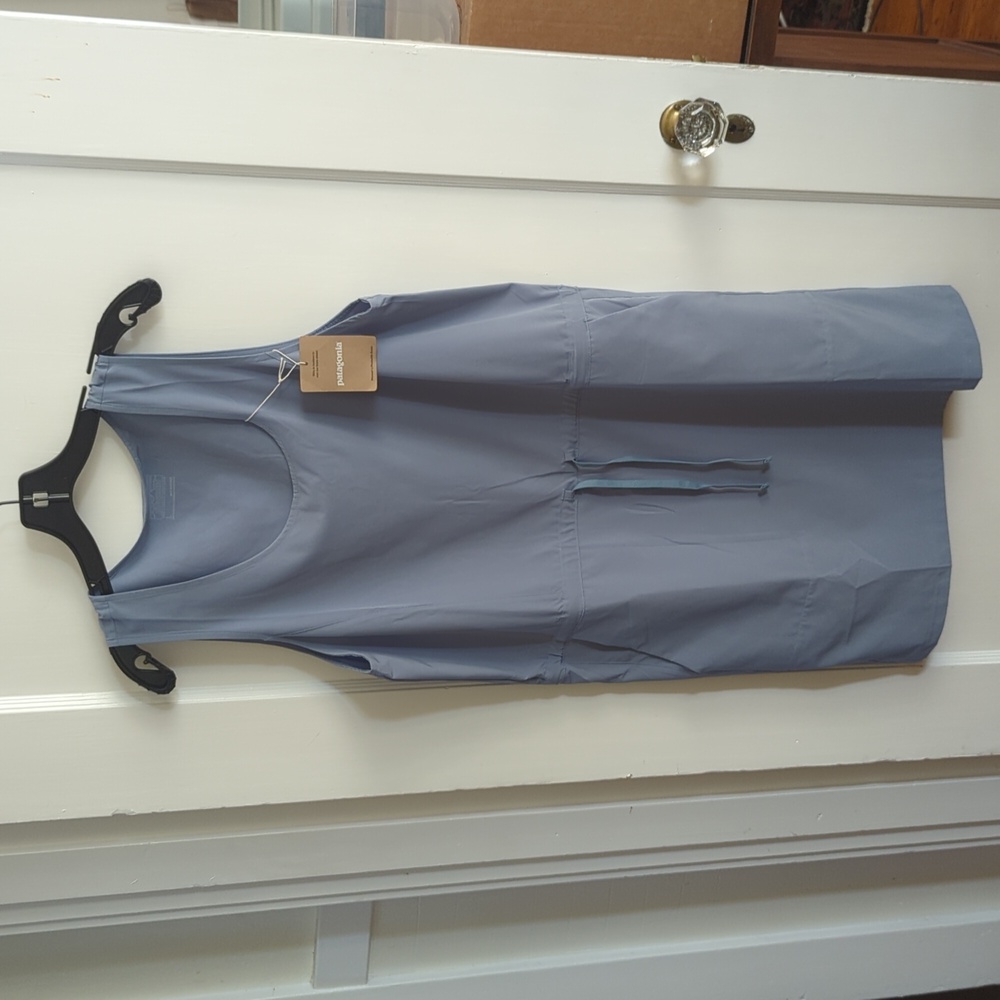 New with tags Patagonia women's blue Fleetwith dress size L